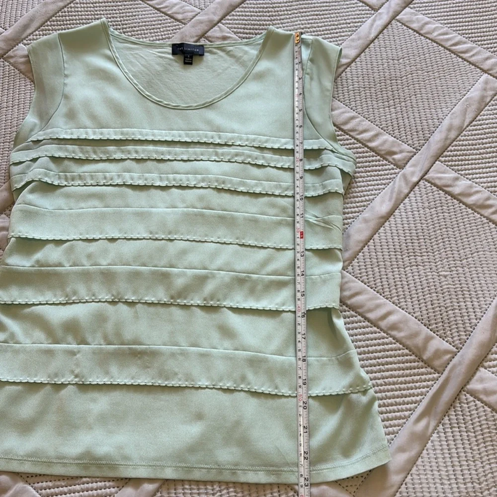 2/$10 The Limited Ruffled Cap Sleeve Blouse Top Sz S Pale Green - Picture 4 of 7